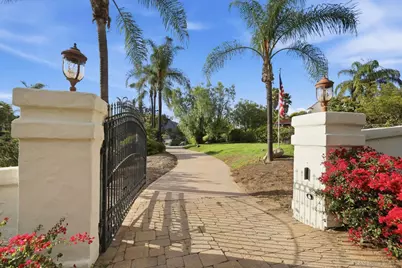  3548 Rosa Way, Fallbrook, CA 92028 - Photo 2