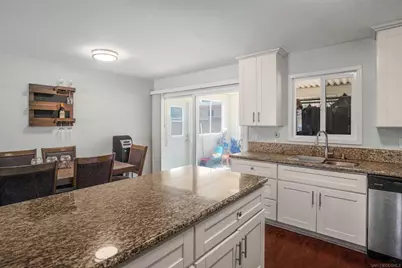  152 E Oxford Street, Chula Vista, CA 91911 - Photo 6