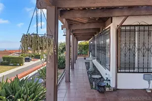 1685 Calle De Cinco, La Jolla, CA 92037 - Photo 20