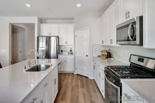 28229 Oak Perch Ct, Valley Center, CA 92082 - Photo 2