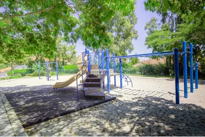  2537 Carriagedale Row, La Jolla, CA 92037 - Photo 38