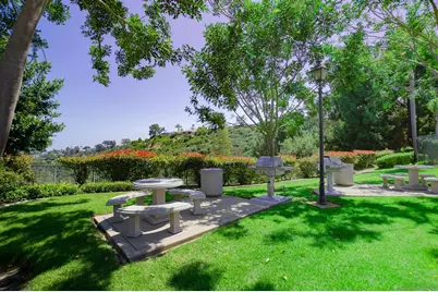  2537 Carriagedale Row, La Jolla, CA 92037 - Photo 40