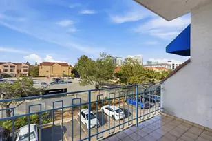 8310 Regents Rd, San Diego, CA 92122 - Photo 2