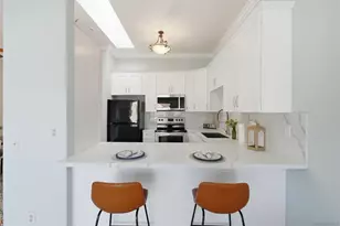 8310 Regents Rd, San Diego, CA 92122 - Photo 18