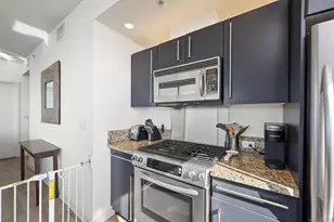 321 Tenth Ave, San Diego, CA 92101 - Photo 10