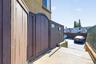 5252 Balboa Arms Dr, San Diego, CA 92117 - Photo 2