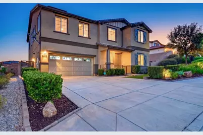 2077 Del Rincon Place, Escondido, CA 92026 - Photo 2
