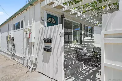  802 Vanderbilt Pl, San Diego, CA 92103 - Photo 2