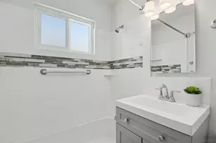 802 Vanderbilt Pl, San Diego, CA 92103 - Photo 12