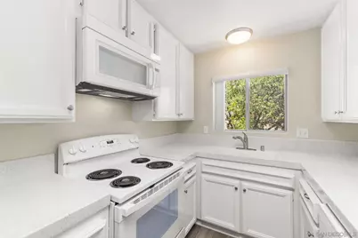  10524 Caminito Rimini, San Diego, CA 92129 - Photo 8