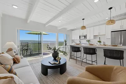  4013 Crown Point #2, San Diego, CA 92109 - Photo 1
