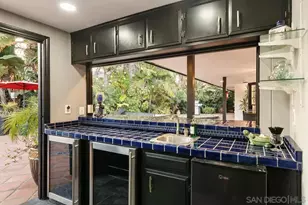 1005 Solymar Dr, La Jolla, CA 92037 - Photo 10