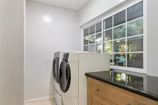 1005 Solymar Dr, La Jolla, CA 92037 - Photo 24