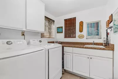  5735 Caminito Empresa, La Jolla, CA 92037 - Photo 18