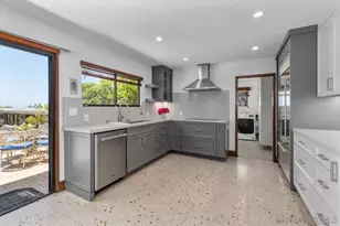 855 Muirlands Dr, La Jolla, CA 92037 - Photo 4