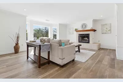 29059 Meadow Glen Wy, Escondido, CA 92026 - Photo 6