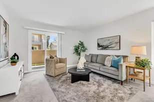7425 Charmant Dr, San Diego, CA 92122 - Photo 12