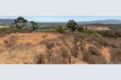  N Twin Oaks Valley Rd, San Marcos, CA 92069 - Photo 2