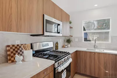  112 Country Club Drive, Chula Vista, CA 91911 - Photo 10