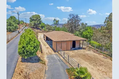  974 Via Hillview, Fallbrook, CA 92028 - Photo 10