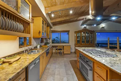  5832 La Jolla Corona Dr, La Jolla, CA 92037 - Photo 14