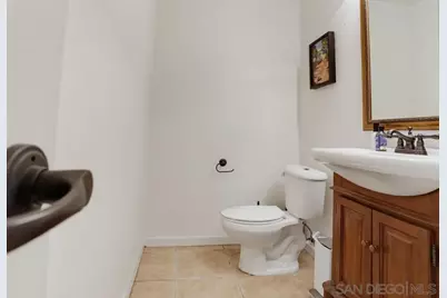  1451 N Broadway #B, San Diego, CA 92026 - Photo 8