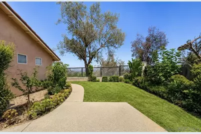  1992 Ridge Way Glen, Escondido, CA 92029 - Photo 10