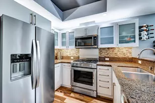 321 Tenth Ave, San Diego, CA 92101 - Photo 12