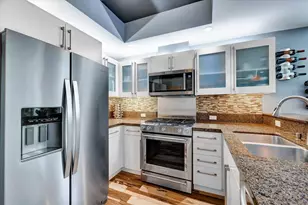 321 Tenth Ave, San Diego, CA 92101 - Photo 14