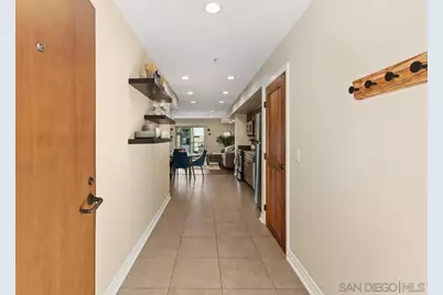  801 W Hawthorn St #301, San Diego, CA 92101 - Photo 18