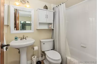  801 W Hawthorn St #301, San Diego, CA 92101 - Photo 22
