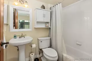 801 W Hawthorn St, San Diego, CA 92101 - Photo 22