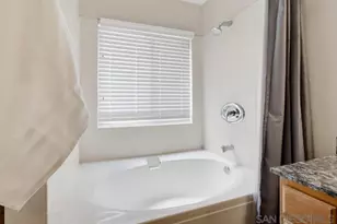 8391 Suntree Pl, San Diego, CA 92119 - Photo 24