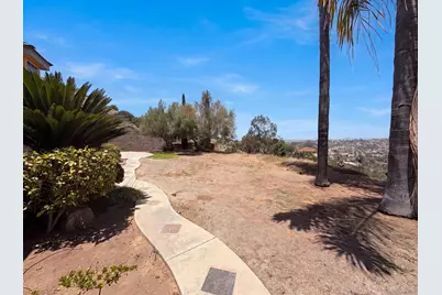  30181 Via Maria Elena, Bonsall, CA 92003 - Photo 34