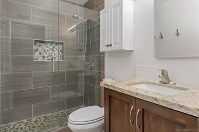  1103 Woodlake Dr, Cardiff by the Sea, CA 92007 - Photo 16
