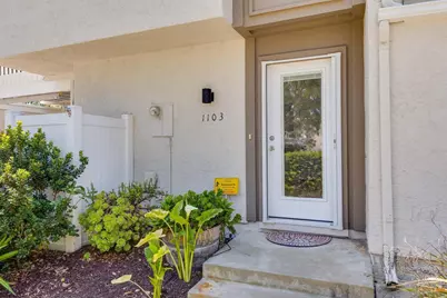  1103 Woodlake Dr, Cardiff by the Sea, CA 92007 - Photo 2