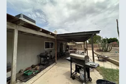  396 W Jones St, Brawley, CA 92227 - Photo 10