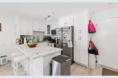  4600 Lamont St #204, San Diego, CA 92109 - Photo 2