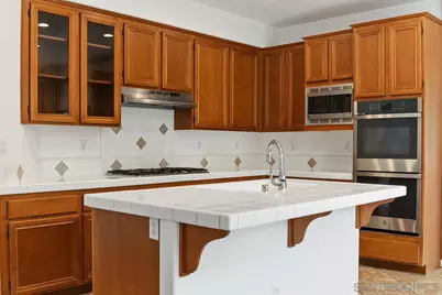  379 Edgewater Dr., San Marcos, CA 92078 - Photo 4