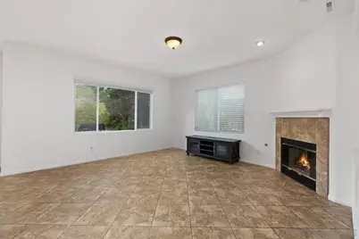  379 Edgewater Dr., San Marcos, CA 92078 - Photo 8