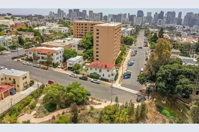  2561 S Albatross, San Diego, CA 92101 - Photo 2