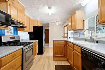 1600 E Vista Way #SPC 23, Vista, CA 92084 - Photo 12