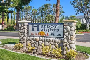 16394 Del Oro Cir, Huntington Beach, CA 92649 - Photo 2