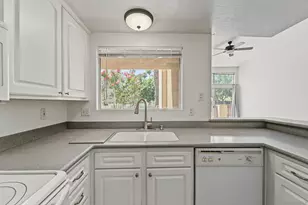 42140 Lyndie Ln, Temecula, CA 92591 - Photo 4