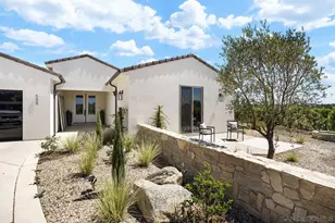 588 Twin Country Ln, Fallbrook, CA 92028 - Photo 2