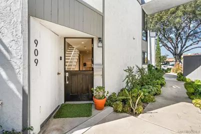  909 Olive Ave, Coronado, CA 92118 - Photo 2