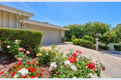  5629 Caminito Isla, La Jolla, CA 92037 - Photo 2