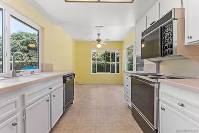  7849 Mission Montana Pl, San Diego, CA 92120 - Photo 8