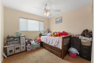  656 Flora Dr, Oceanside, CA 92057 - Photo 14