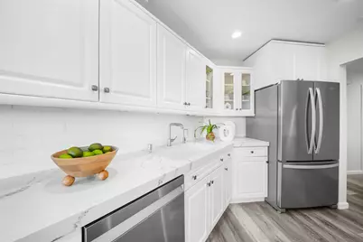  3955 Honeycutt St #202, San Diego, CA 92109 - Photo 8
